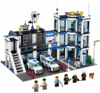 Photos - Construction Toy Lego Police Station 7498 