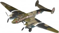 Photos - Model Building Kit Zvezda Soviet Dive Bomber Petl Yakov PE-2 (1:72) 