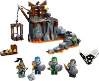 Photos - Construction Toy Lego Journey to the Skull Dungeons 71717 