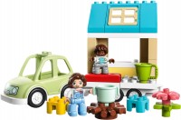 Photos - Construction Toy Lego Family House on Wheels 10986 