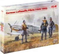 Photos - Model Building Kit ICM German Luftwaffe Pilots (1939-1945) (1:32) 