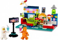 Photos - Construction Toy Lego Alien Space Diner 40687 