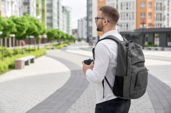 What should a good urban backpack have?