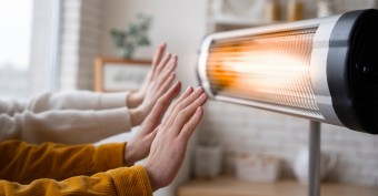 How to Stay Warm in the Off-Season: 7 Useful Devices to Keep You Cozy